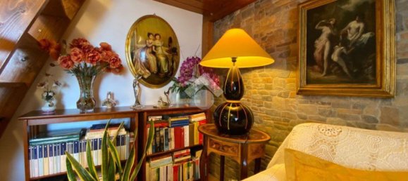 1 bedroom Apartment in Sant'Angelo Romano, Italy No. 273421 2