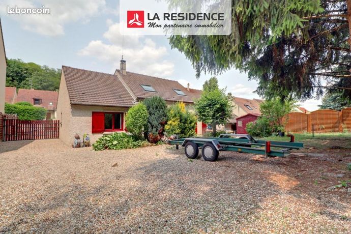 Casa T4 em Jouy-le-Moutier, France N.º 359096