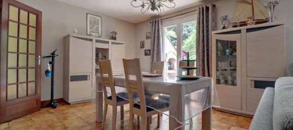 Casa T4 em Jouy-le-Moutier, France N.º 359096 3