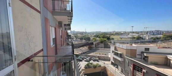 2 bedrooms Apartment in Bari, Italy No. 17305 9
