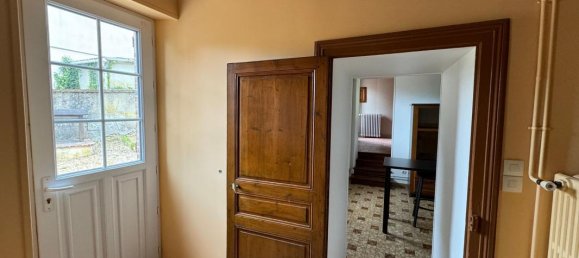 3 Schlafzimmer Haus in Saint-Victor-de-Buthon, France, Nr. 72755 9