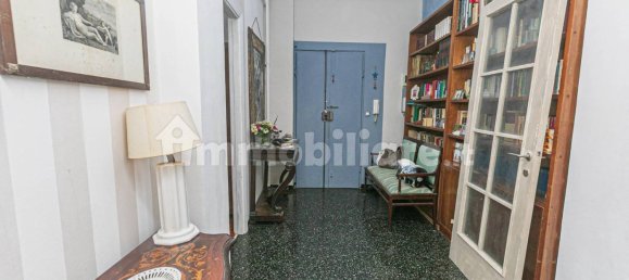 3 Schlafzimmer Wohnung in Genoa, Italy, Nr. 317907 7