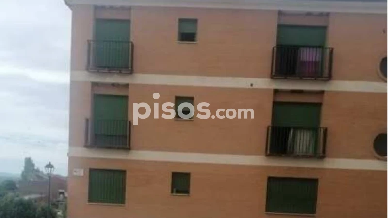 Apartamento de 2 dormitorios en Toledo, Spain No. 239301