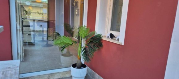 3-salle Penthouse à Pomezia, Italy No. 32298 6