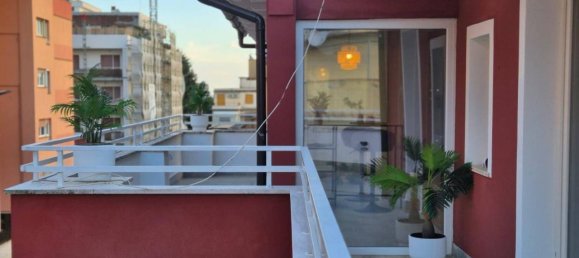 3-salle Penthouse à Pomezia, Italy No. 32298 4