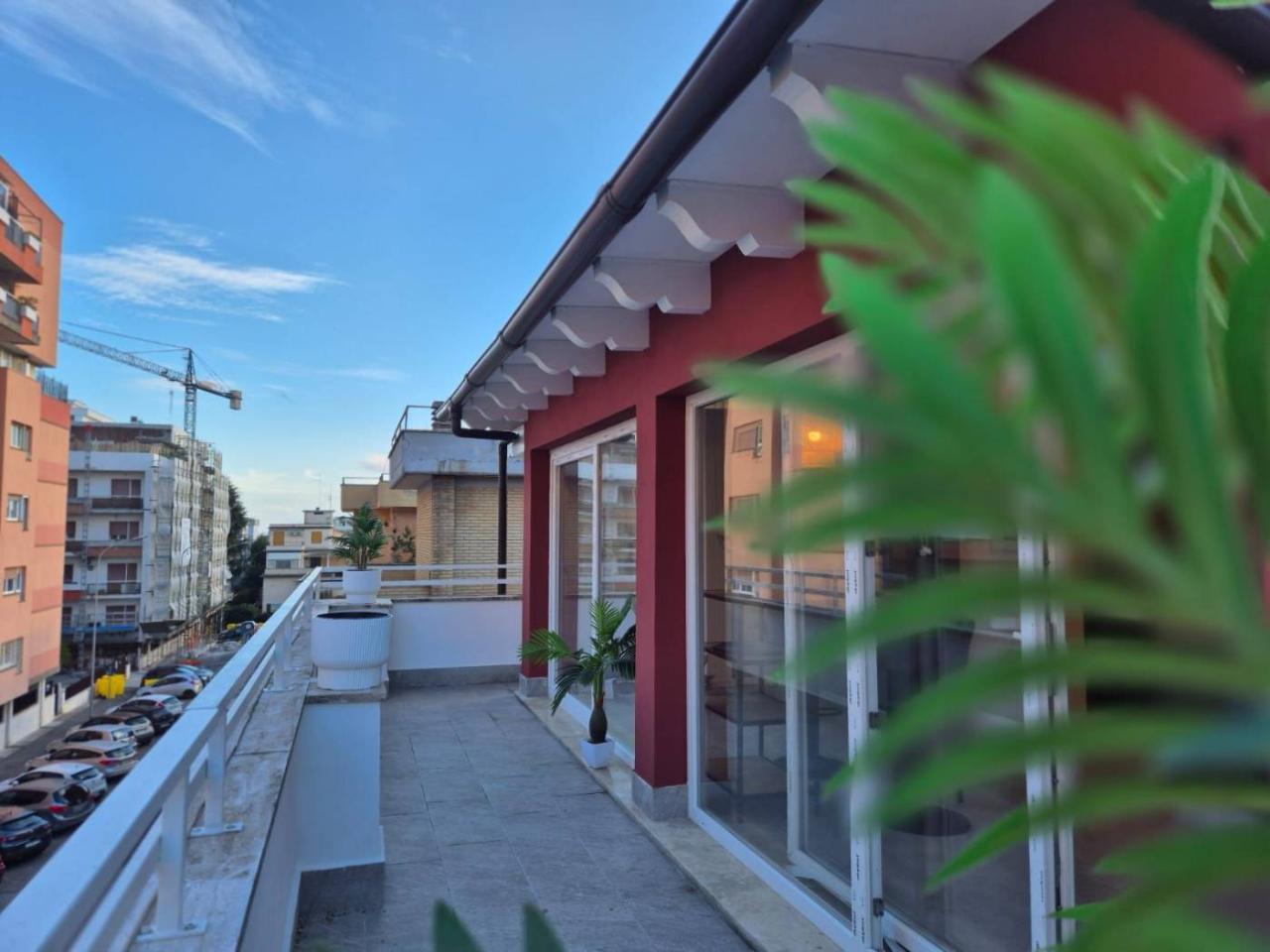 3-salle Penthouse à Pomezia, Italy No. 32298