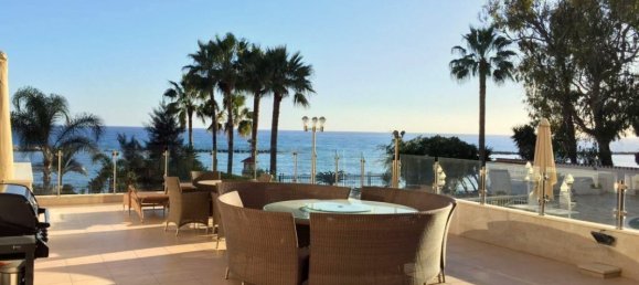 3 bedrooms Apartment in Limassol, Cyprus No. 12516 3