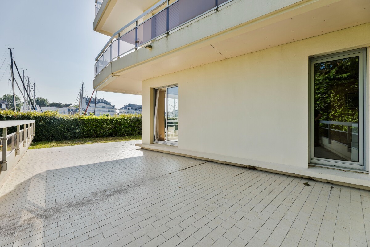 Apartamento de 2 dormitorios en La Baule-Escoublac, France No. 349477