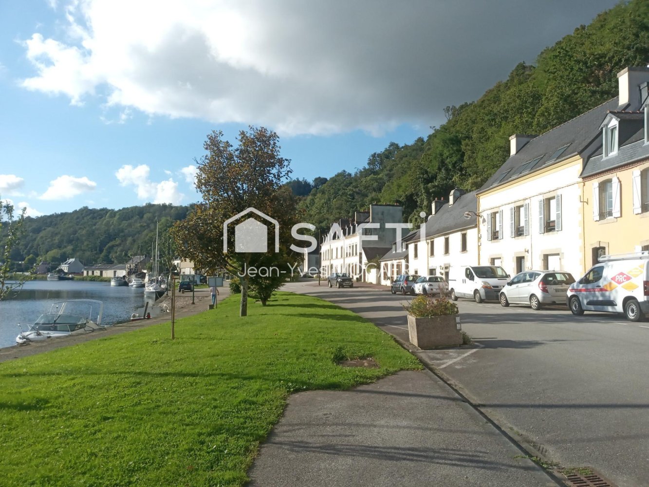 5 bedrooms Apartment in Port-Launay, France No. 291061