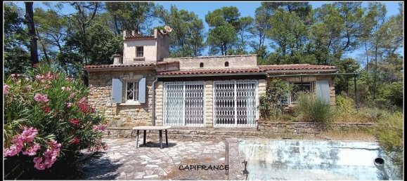 3 bedrooms House in Le Val, France No. 296130 3