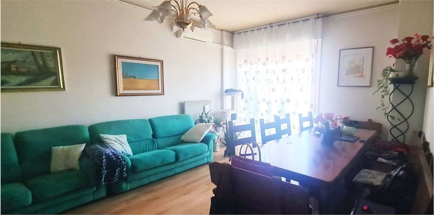 5 Schlafzimmer Wohnung in Pordenone, Italy, Nr. 398845