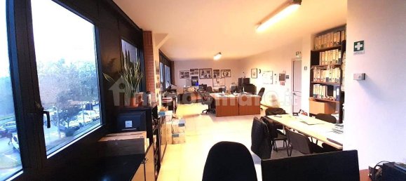 1-Zimmer Büro in Cecina, Italy, Nr. 172289 4