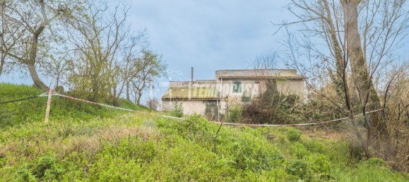 8 rooms House in Montegridolfo, Italy No. 130812 6
