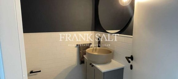 1 bedroom Penthouse in Sliema, Malta No. 10183 6