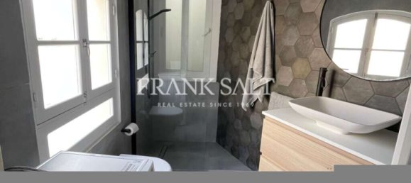 1 bedroom Penthouse in Sliema, Malta No. 10183 10