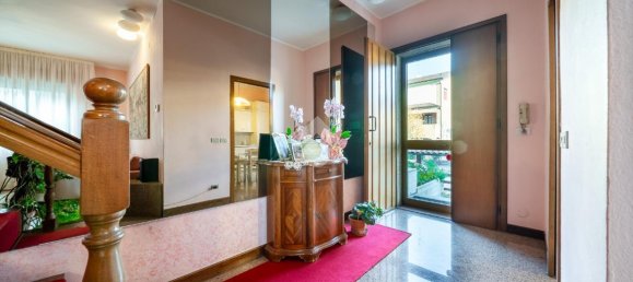 Villa de 5 habitaciónes en Carpi, Italy No. 3047 7