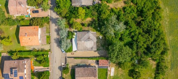 3 bedrooms Villa in Viano, Italy No. 282157 17