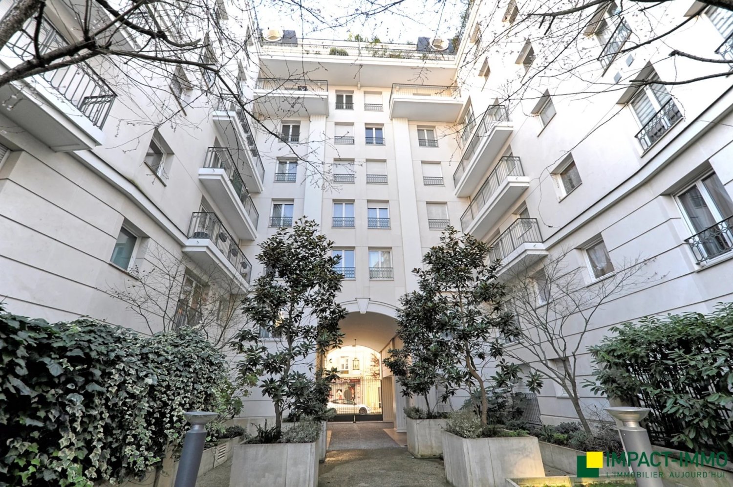 2 bedrooms Apartment in Puteaux, France No. 128932