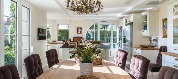 5 bedrooms Villa in Antibes, France No. 1766 12