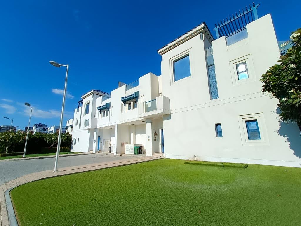 4 bedrooms Villa in PALMA RESIDENCES, Palm Jumeirah, UAE No. 61182