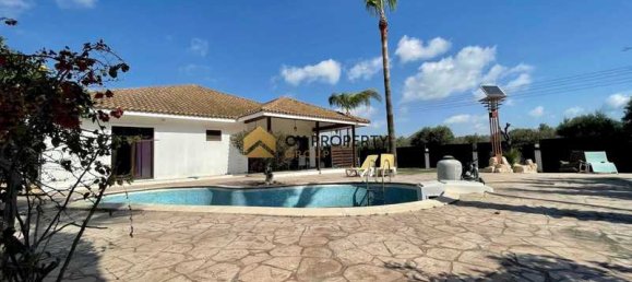 4 Schlafzimmer Haus in Meneou, Cyprus, Nr. 7498 12