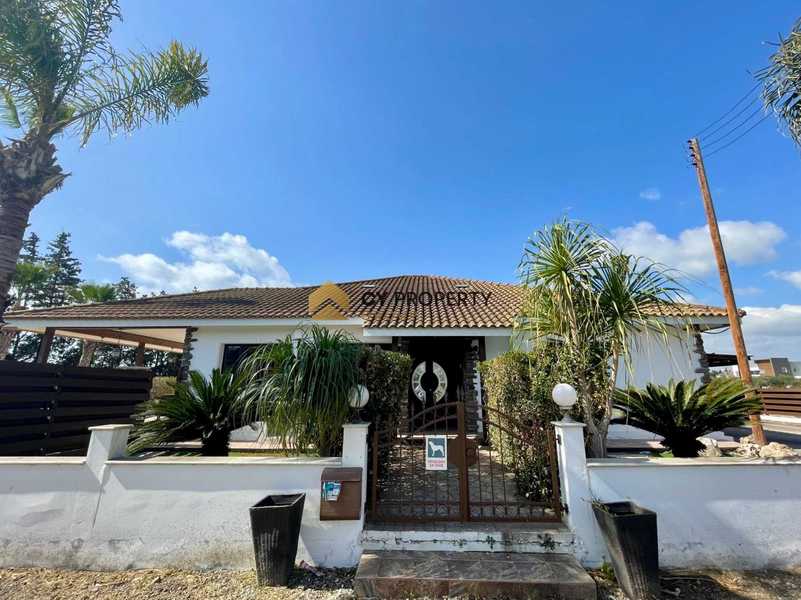 4 Schlafzimmer Haus in Meneou, Cyprus, Nr. 7498