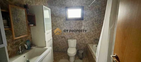 4 Schlafzimmer Haus in Meneou, Cyprus, Nr. 7498 5