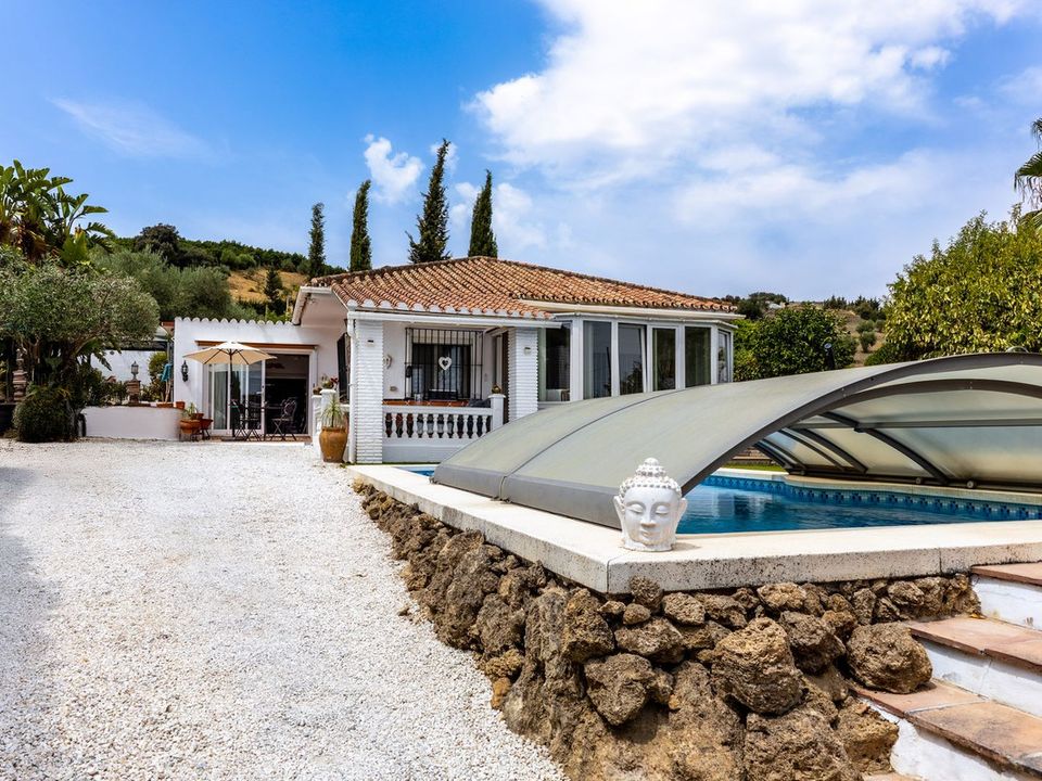 3 bedrooms Villa in Coin, Spain No. 219121