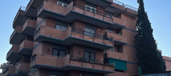 4 rooms Apartment in Rome, Italy No. 186303 4