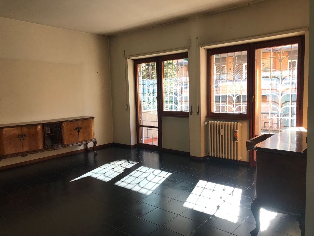 4 rooms Apartment in Rome, Italy No. 186303