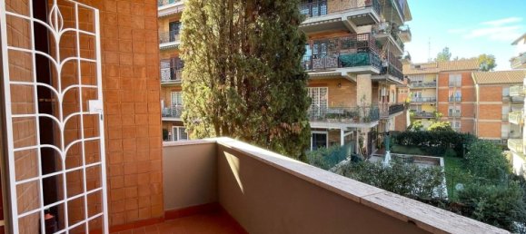 4 rooms Apartment in Rome, Italy No. 186303 39
