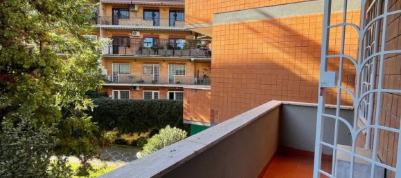 4 rooms Apartment in Rome, Italy No. 186303 26