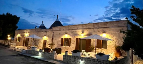 Дом с 9 комнатами в Чистернино, Италия № 124846 25