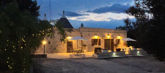 Дом с 9 комнатами в Чистернино, Италия № 124846 41