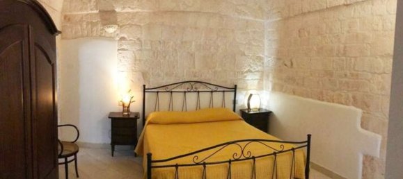 Дом с 9 комнатами в Чистернино, Италия № 124846 4