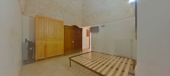 Дом с 9 комнатами в Чистернино, Италия № 124846 6