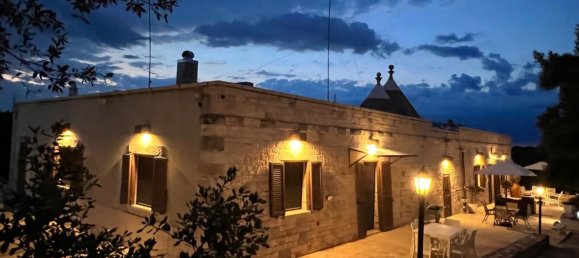 Дом с 9 комнатами в Чистернино, Италия № 124846 35