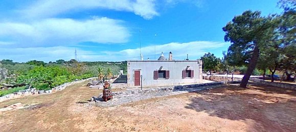 Дом с 9 комнатами в Чистернино, Италия № 124846 19