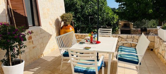 Дом с 9 комнатами в Чистернино, Италия № 124846 2