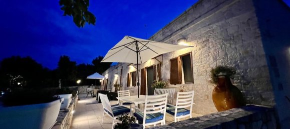 Дом с 9 комнатами в Чистернино, Италия № 124846 14