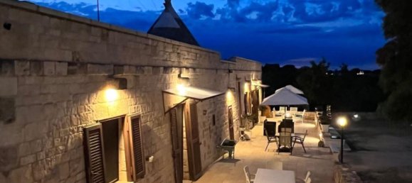 Дом с 9 комнатами в Чистернино, Италия № 124846 26