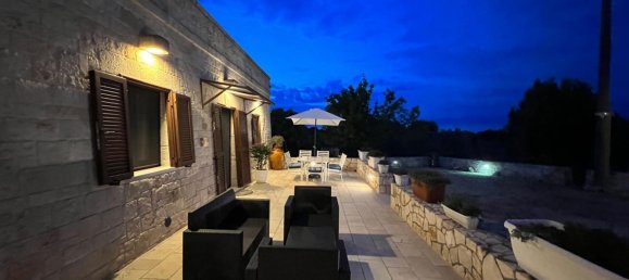 Дом с 9 комнатами в Чистернино, Италия № 124846 40