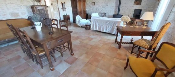 Casa de 2 dormitorios en Ruffec, France No. 108035 4