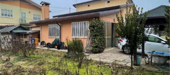 7 rooms House in Carbonera, Italy No. 58214 9