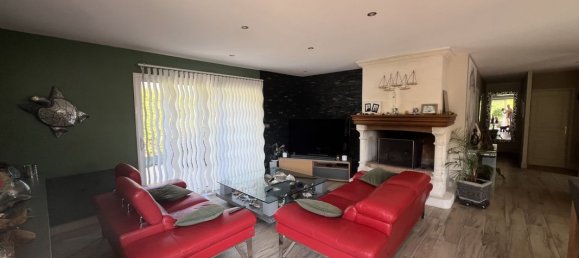 3 bedrooms House in Fecamp, France No. 357317 12