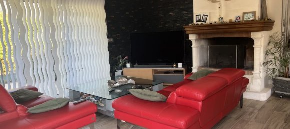 3 bedrooms House in Fecamp, France No. 357317 11