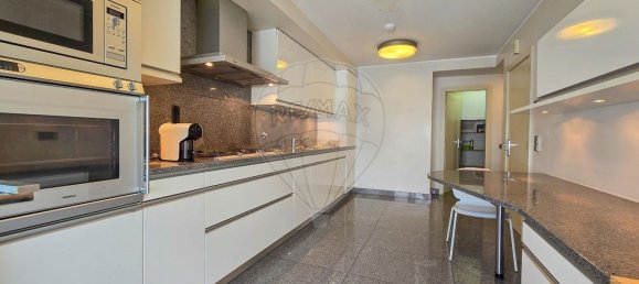 4 chambres Duplex à Porto, Portugal No. 81937 21