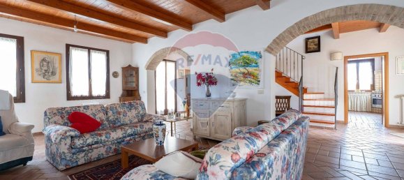 6 bedrooms House in Morrovalle, Italy No. 319890 17