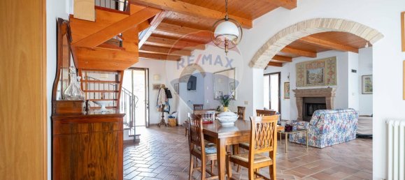 6 bedrooms House in Morrovalle, Italy No. 319890 21