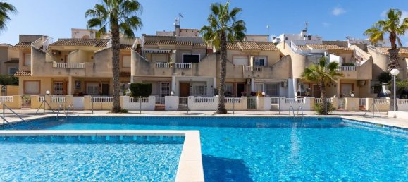 2 bedrooms Bungalow in Guardamar del Segura, Spain No. 178186 2